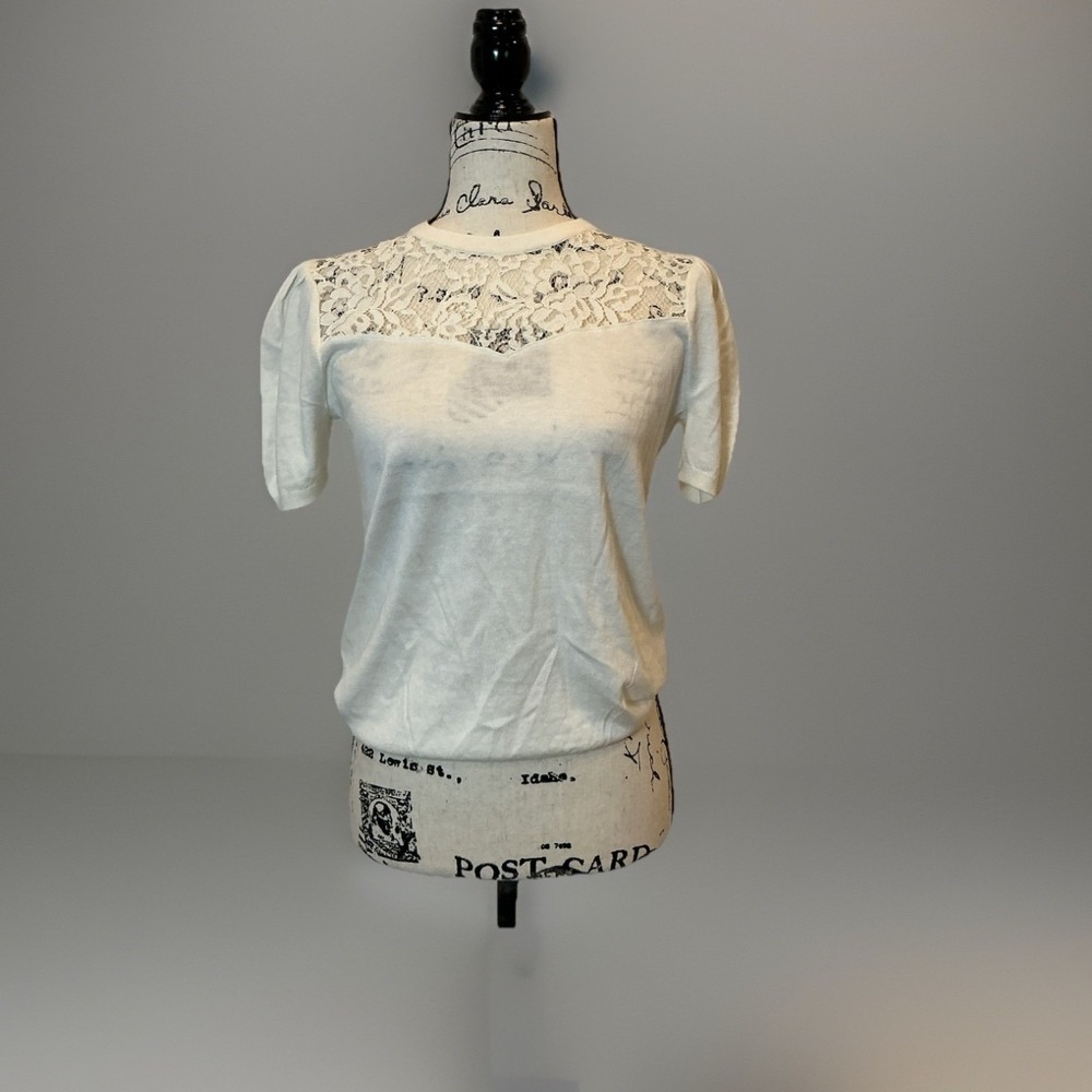 NWT Ralph Lauren Ivory Lace Top‎ Short Sleeve Petite Size S/P Button Back